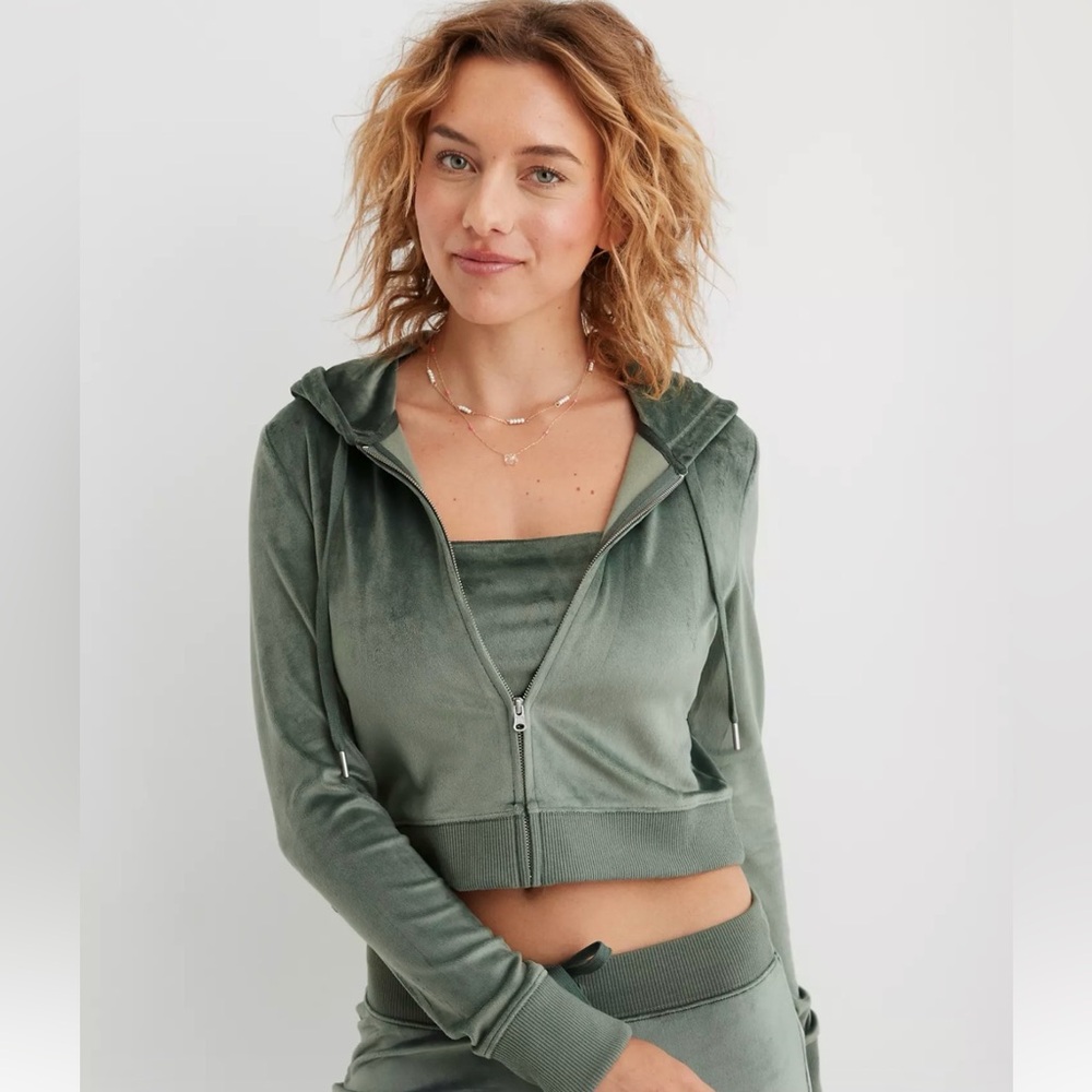 Aerie Dreamy Velour Cropped Hoodie & Low Rise Pant Set Sage Green NWT